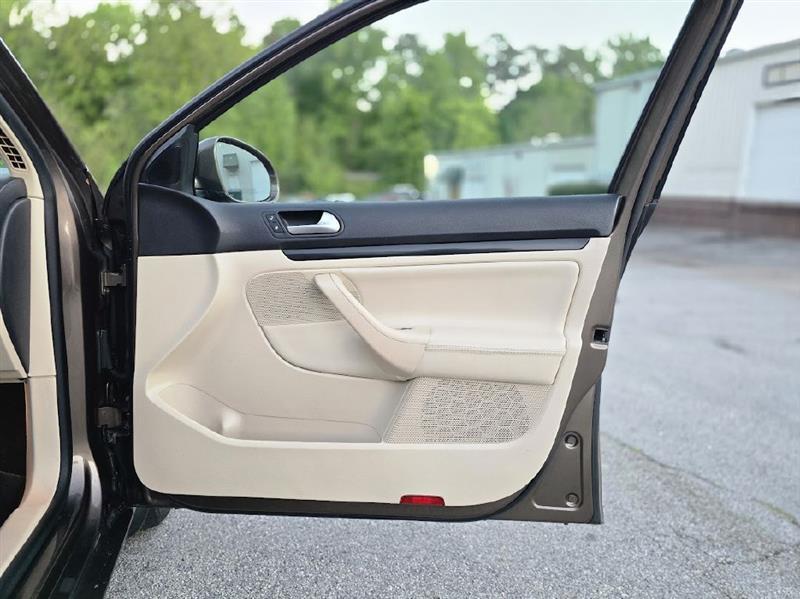 Volkswagen Jetta SportWagen 2.0L TDI 2014