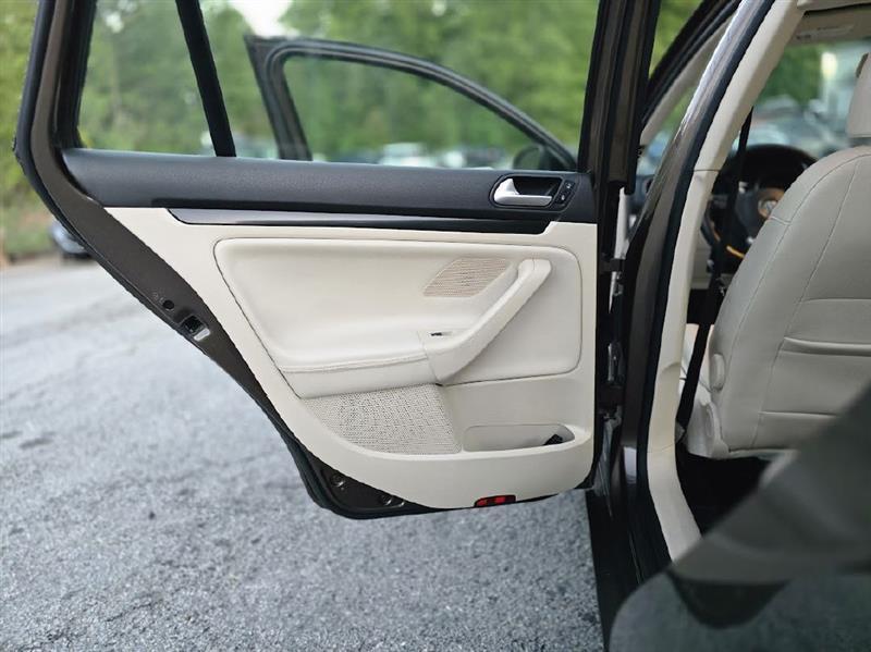 Volkswagen Jetta SportWagen 2.0L TDI 2014