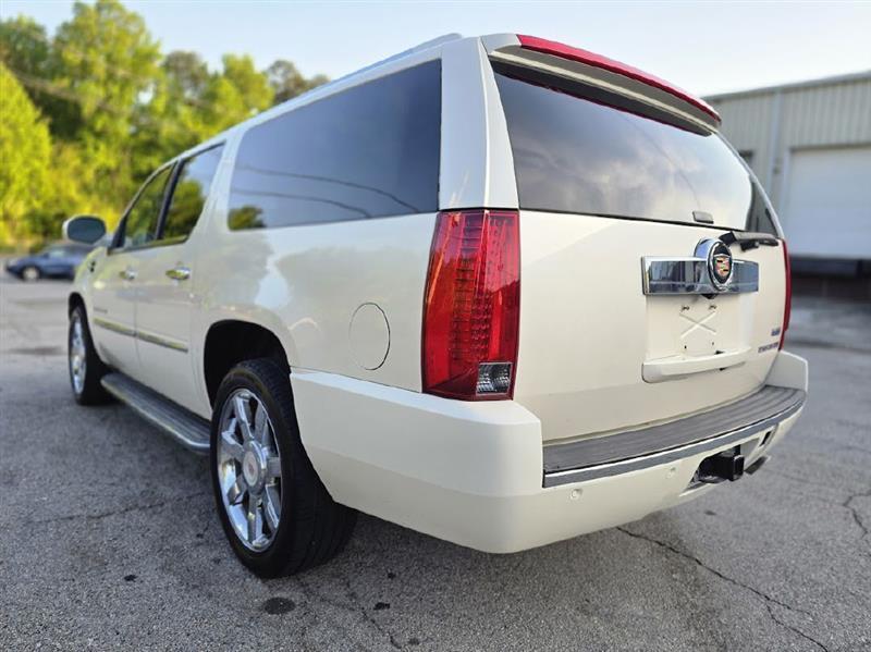 Cadillac Escalade ESV 2WD Luxury 2013