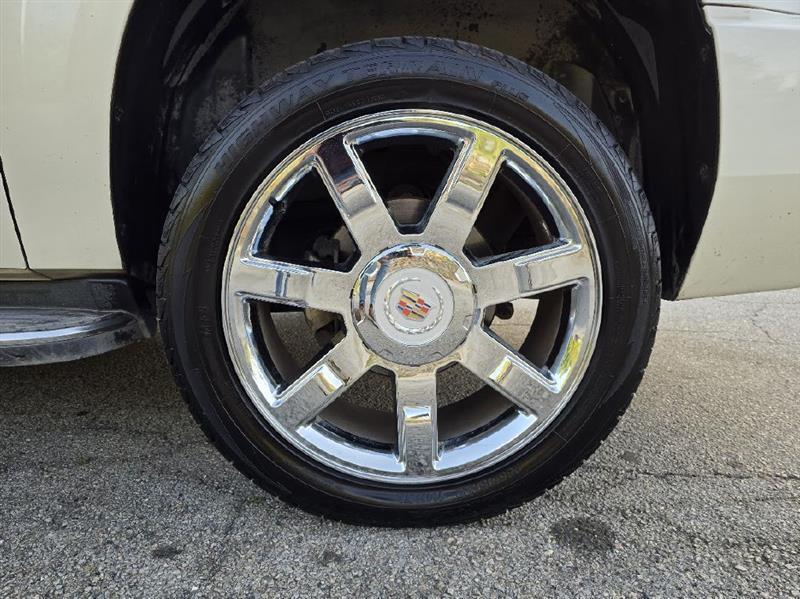 Cadillac Escalade ESV 2WD Luxury 2013