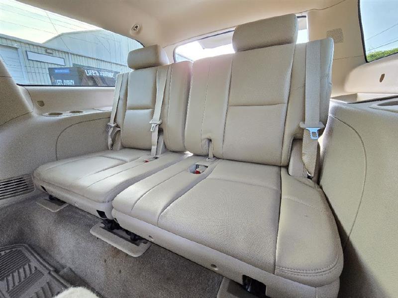 Cadillac Escalade ESV 2WD Luxury 2013