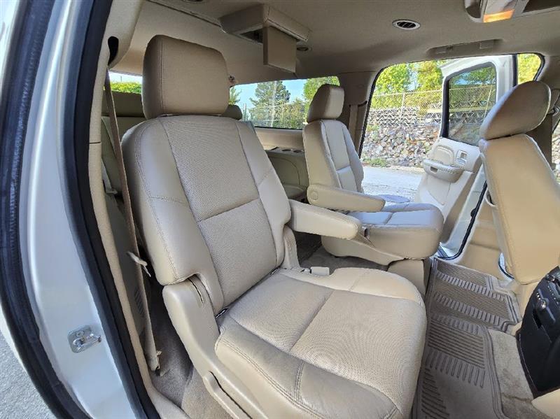 Cadillac Escalade ESV 2WD Luxury 2013