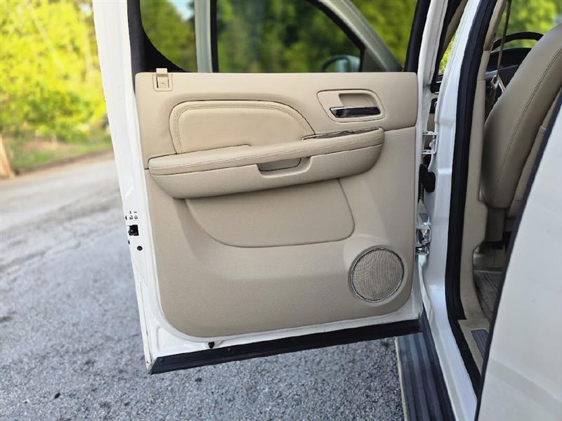 Cadillac Escalade ESV 2WD Luxury 2013