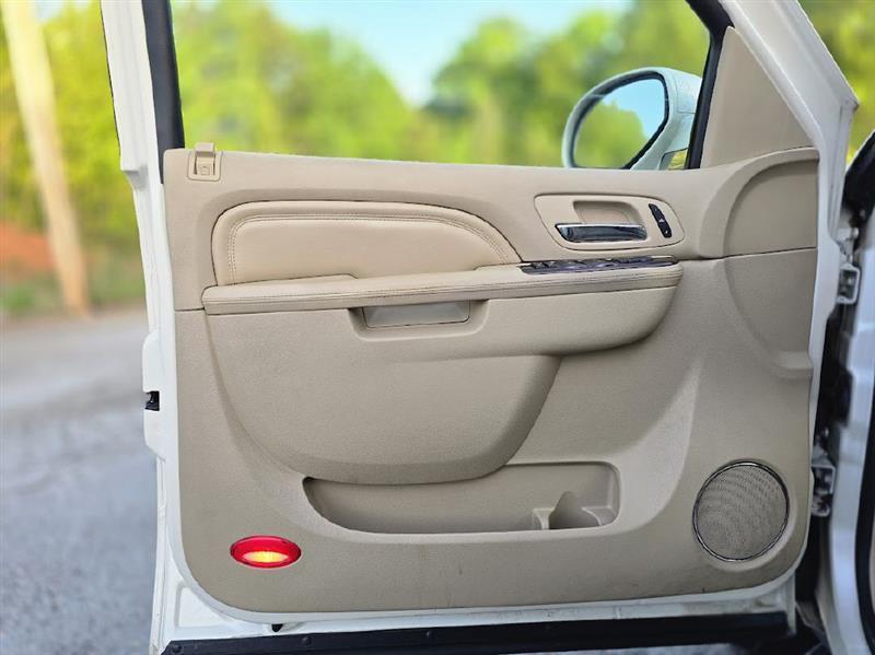 Cadillac Escalade ESV 2WD Luxury 2013