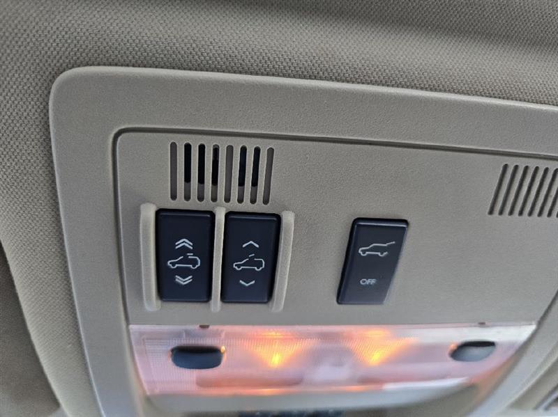 Cadillac Escalade ESV 2WD Luxury 2013