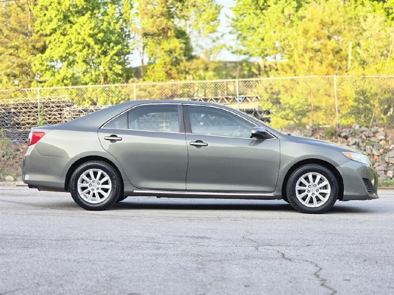 Toyota Camry L 2012