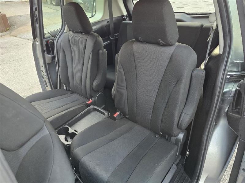 Mazda MAZDA5 Sport AT 2014