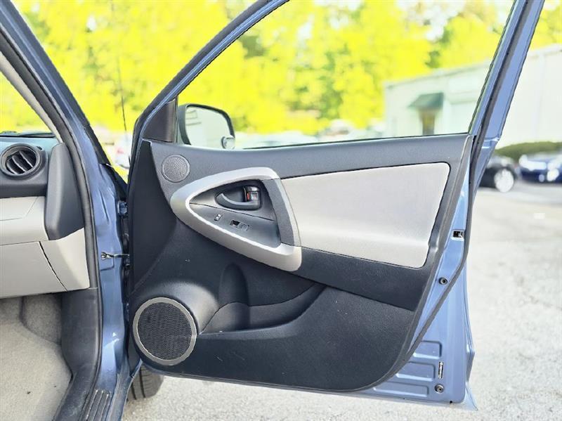 Toyota RAV4 Limited I4 4WD 2008