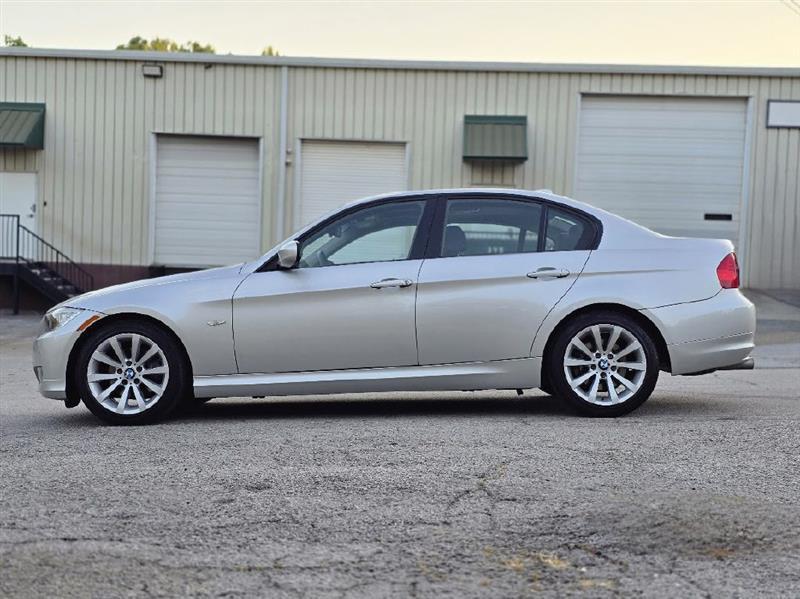 BMW 3-Series 328i 2009