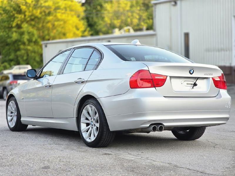 BMW 3-Series 328i 2009