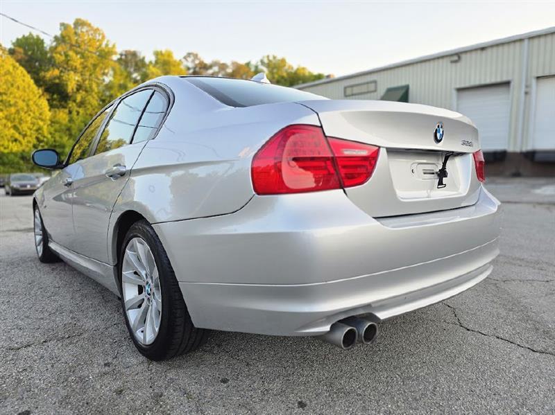 BMW 3-Series 328i 2009
