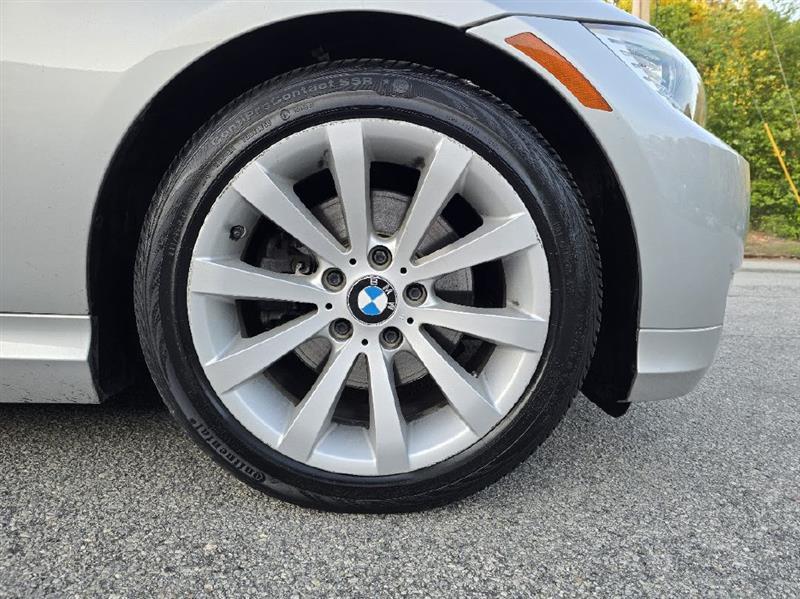 BMW 3-Series 328i 2009