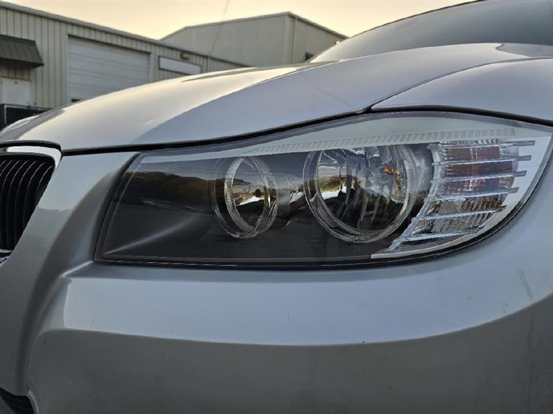 BMW 3-Series 328i 2009