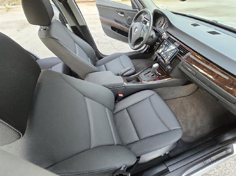 BMW 3-Series 328i 2009