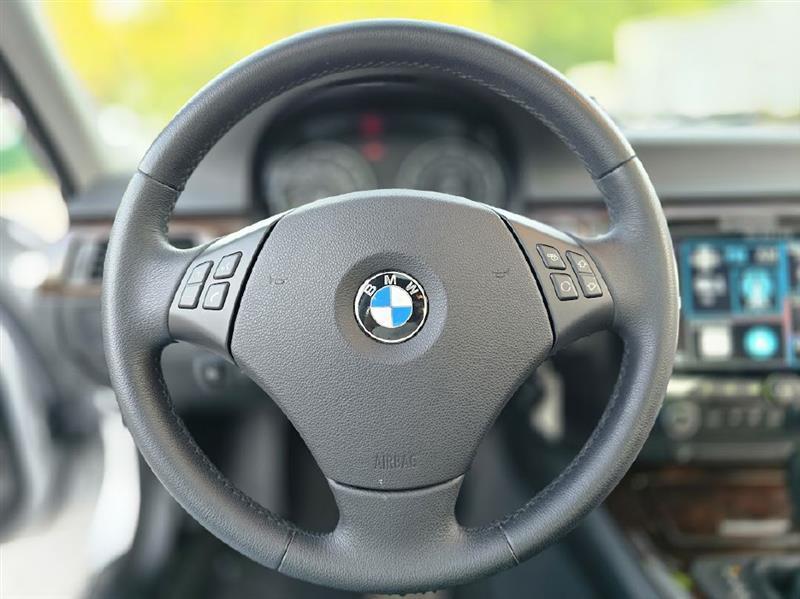 BMW 3-Series 328i 2009