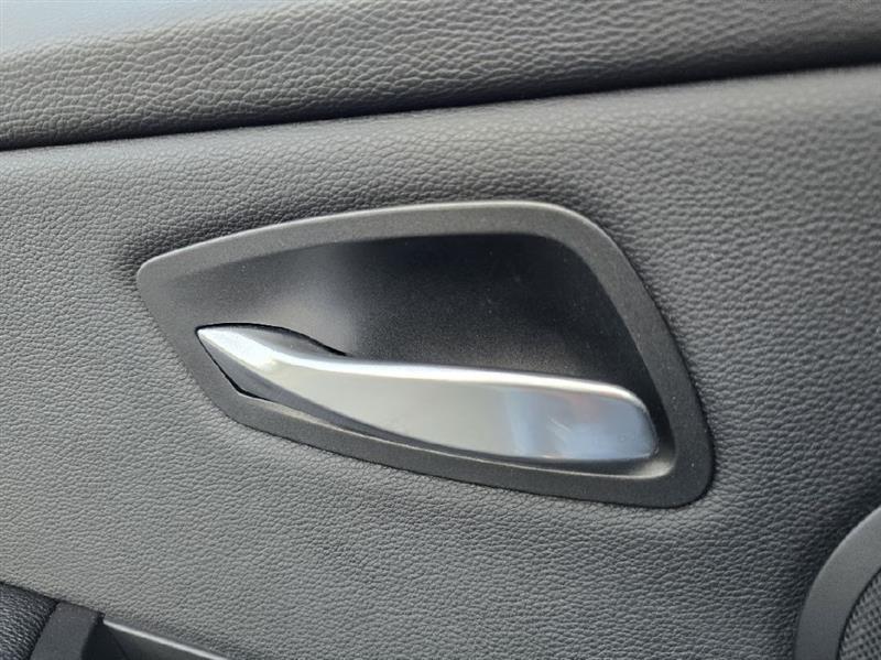 BMW 3-Series 328i 2009