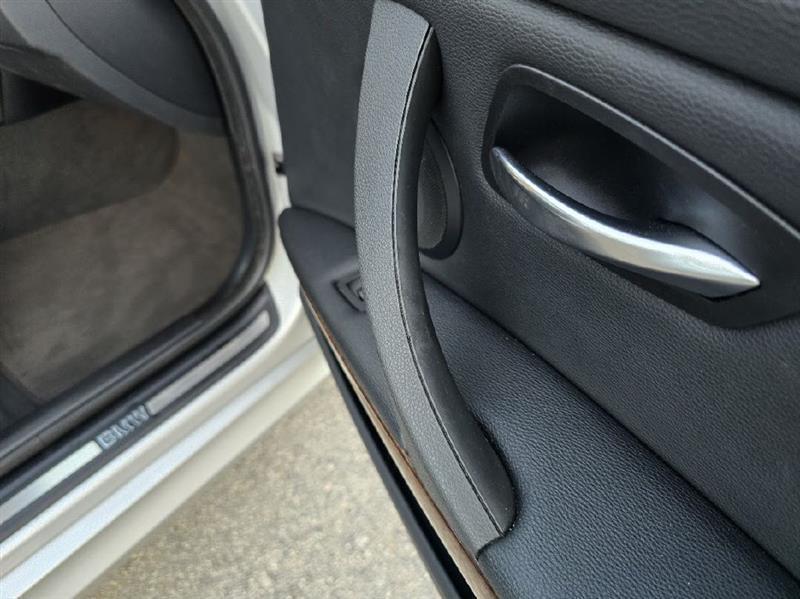 BMW 3-Series 328i 2009