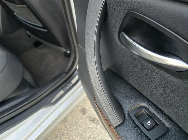 BMW 3-Series 328i 2009