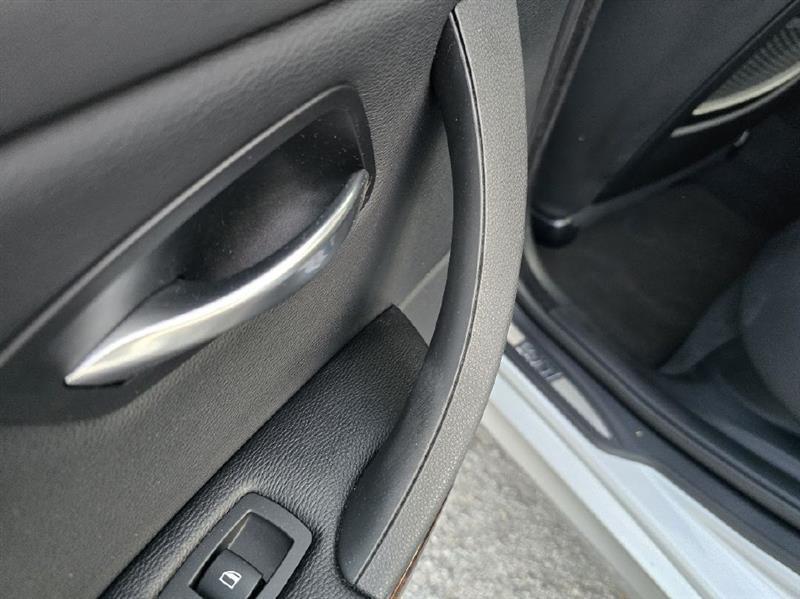 BMW 3-Series 328i 2009