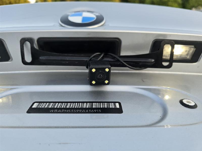 BMW 3-Series 328i 2009