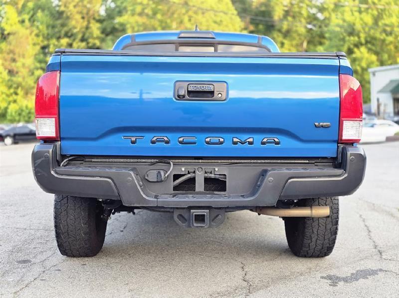 Toyota Tacoma SR5 Double Cab Long Bed V6 6AT 2WD 2017