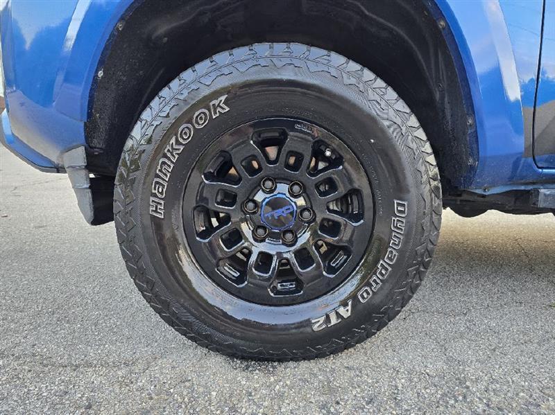 Toyota Tacoma SR5 Double Cab Long Bed V6 6AT 2WD 2017