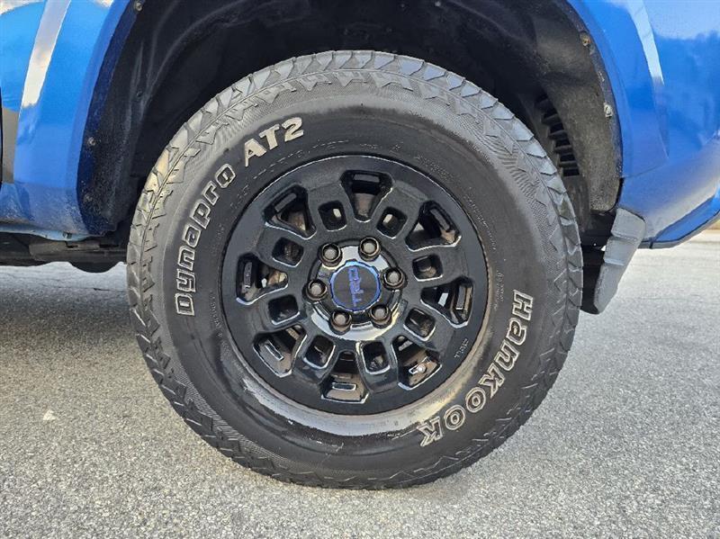 Toyota Tacoma SR5 Double Cab Long Bed V6 6AT 2WD 2017