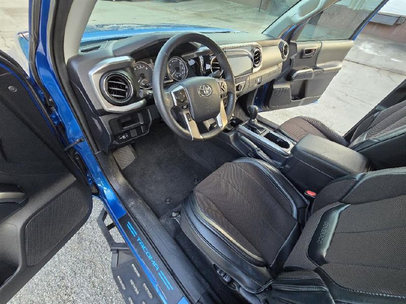 Toyota Tacoma SR5 Double Cab Long Bed V6 6AT 2WD 2017