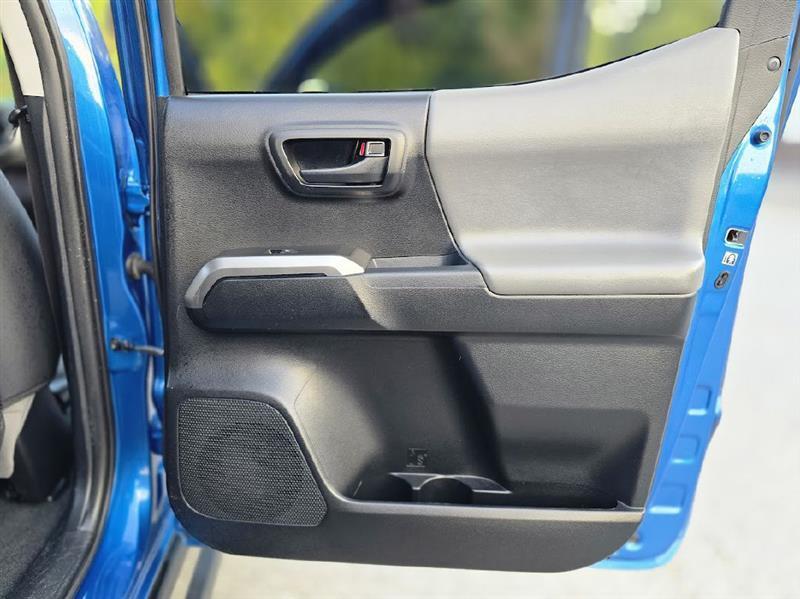 Toyota Tacoma SR5 Double Cab Long Bed V6 6AT 2WD 2017