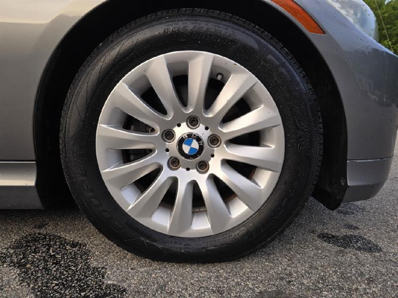 BMW 3-Series 328i 2009