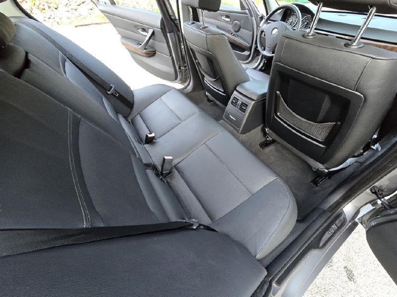 BMW 3-Series 328i 2009