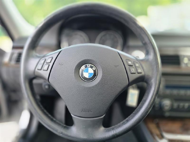 BMW 3-Series 328i 2009