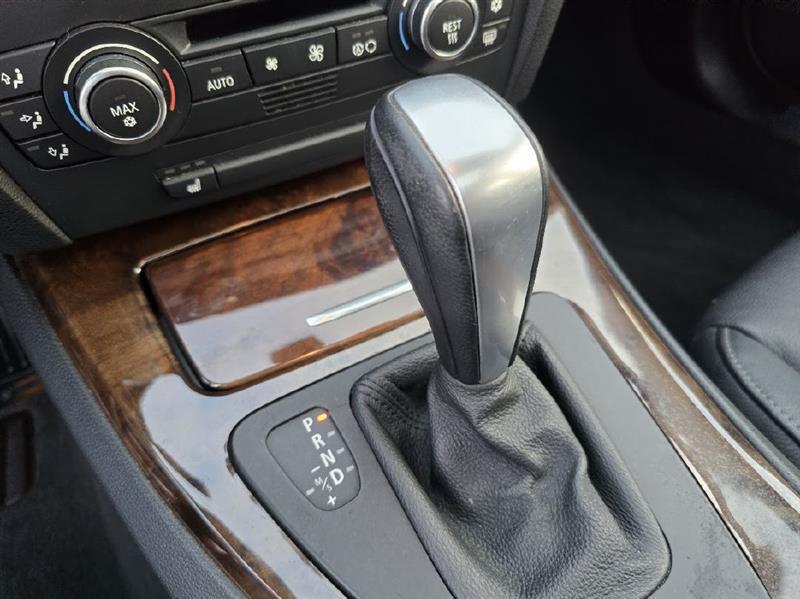 BMW 3-Series 328i 2009