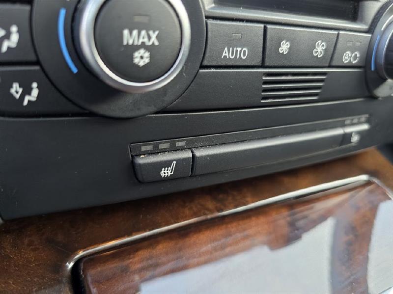 BMW 3-Series 328i 2009