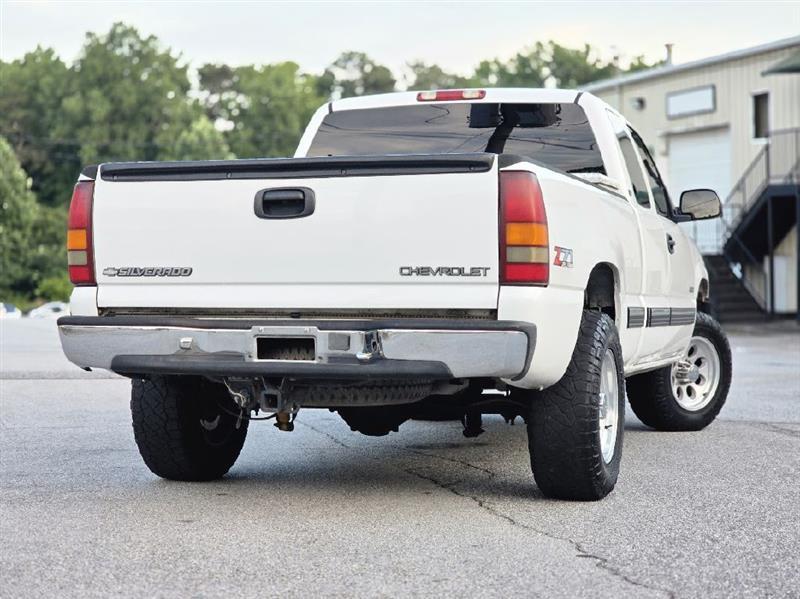 Chevrolet Silverado 1500 Ext. Cab 3-Door Short Bed 4WD 2000
