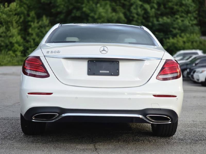 Mercedes-Benz E-Class E300 Luxury Sedan 2017