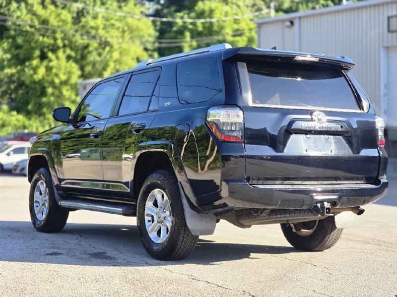 Toyota 4Runner SR5 4WD 2016