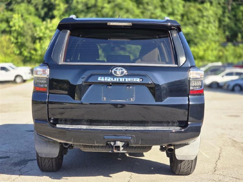 Toyota 4Runner SR5 4WD 2016