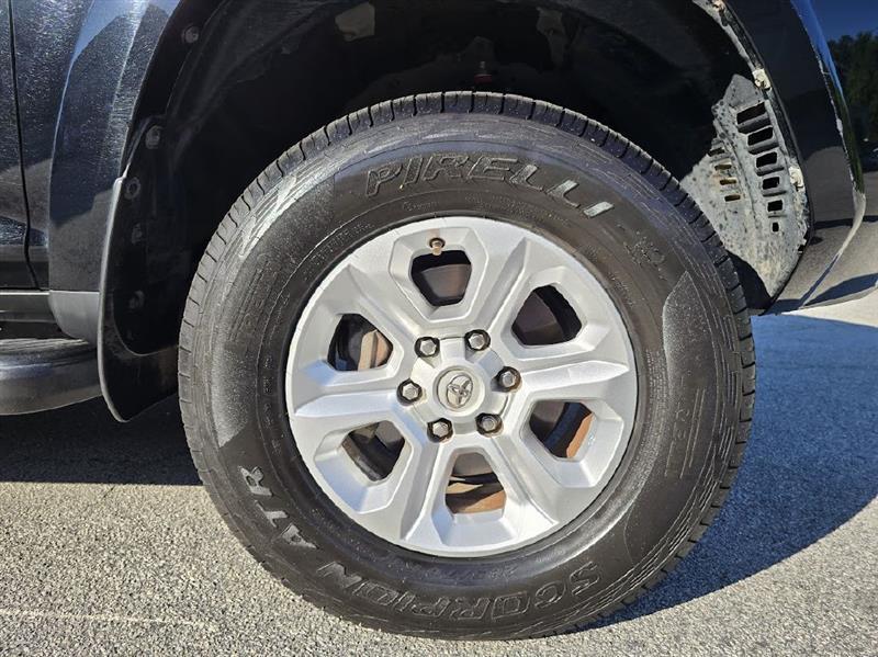 Toyota 4Runner SR5 4WD 2016