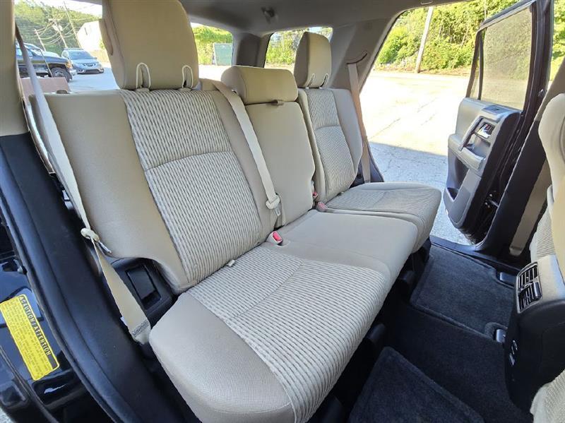 Toyota 4Runner SR5 4WD 2016