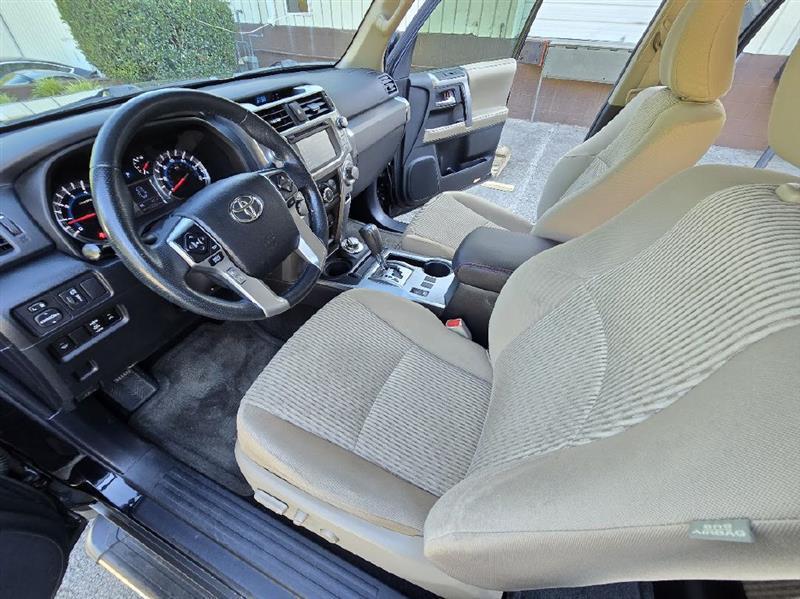 Toyota 4Runner SR5 4WD 2016