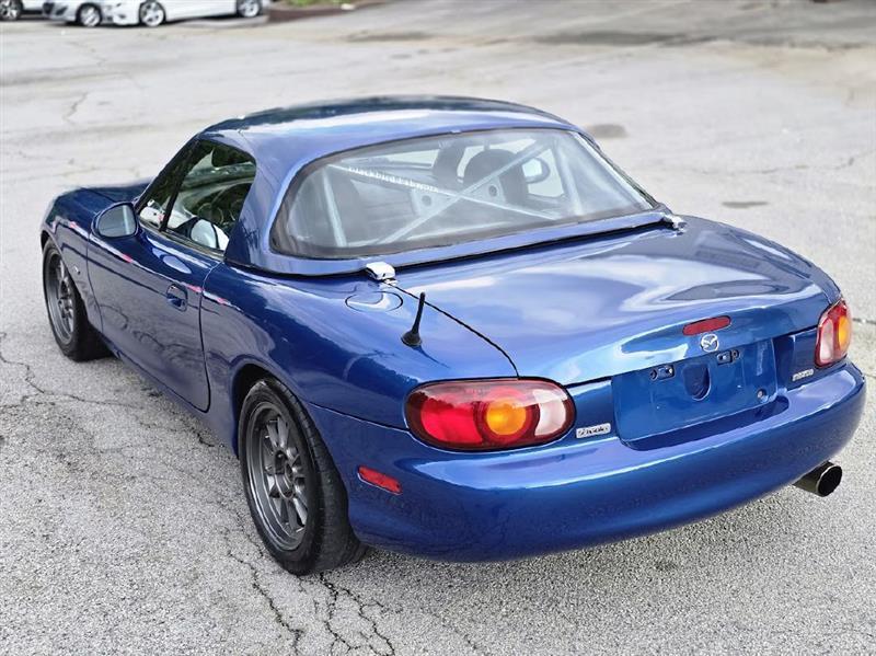 Mazda MX-5 Miata  1999