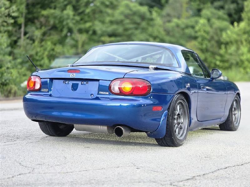 Mazda MX-5 Miata  1999