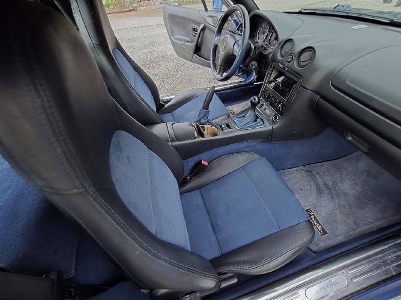 Mazda MX-5 Miata  1999