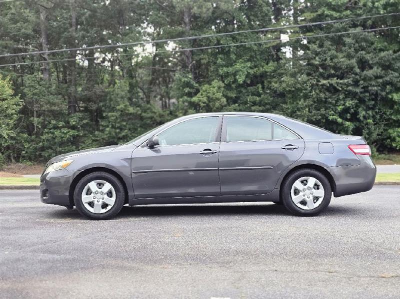 Toyota Camry SE 6-Spd MT 2010