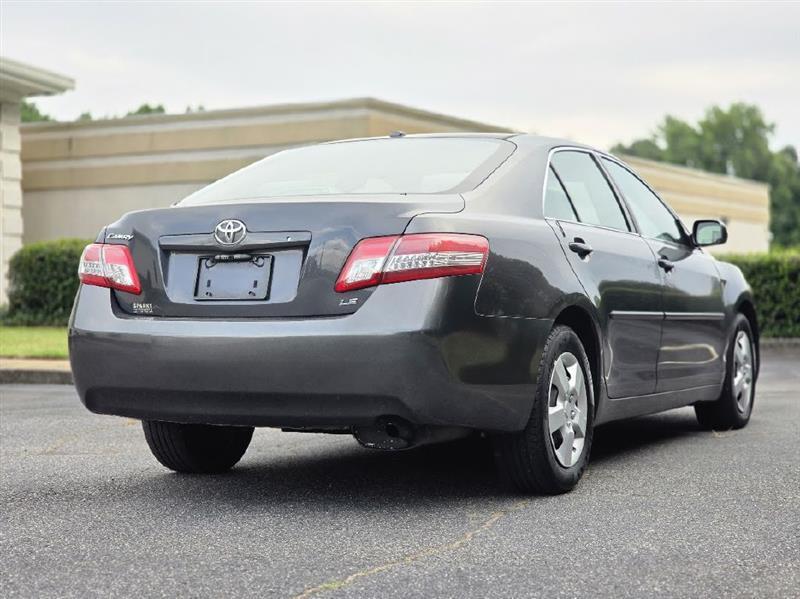 Toyota Camry SE 6-Spd MT 2010