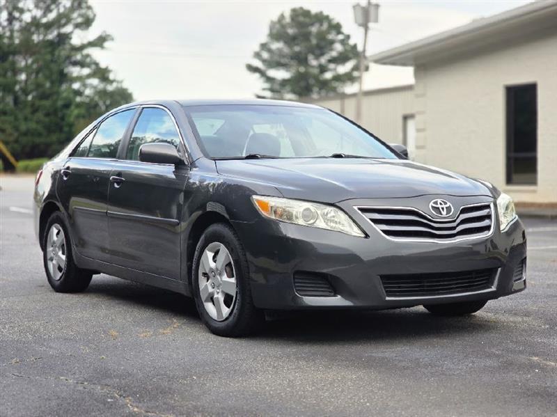 Toyota Camry SE 6-Spd MT 2010