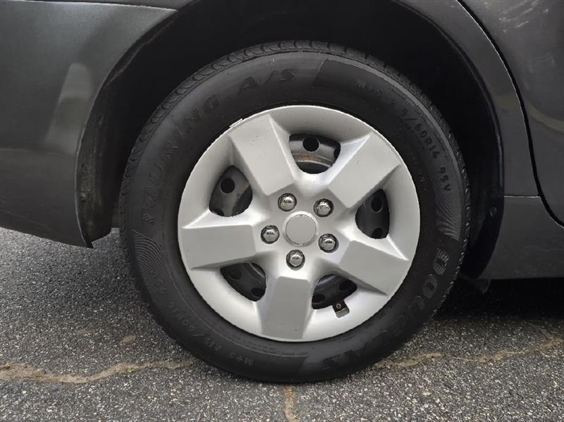 Toyota Camry SE 6-Spd MT 2010