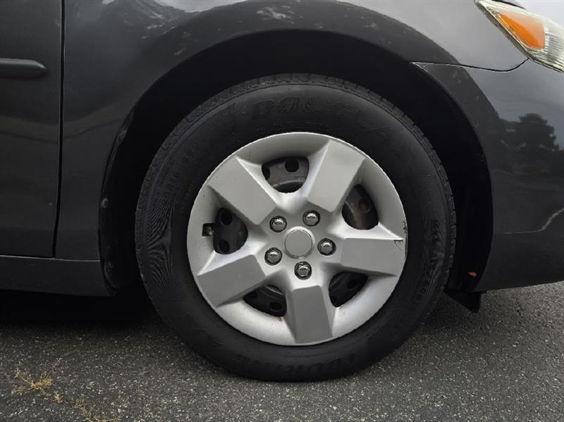 Toyota Camry SE 6-Spd MT 2010