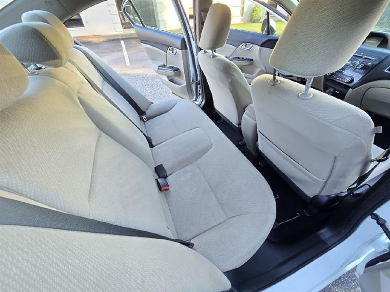 Honda Civic LX Sedan 5-Speed AT 2013